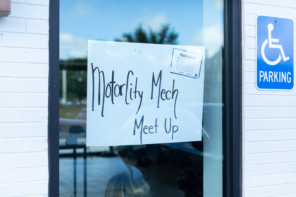 MCMM Sign in a window